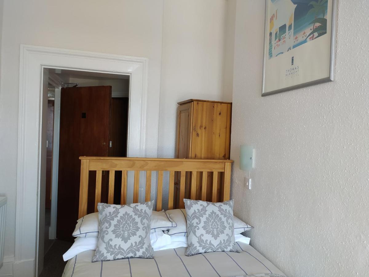 Frosty Towers Bed & Breakfast ลันดิดโน ภายนอก รูปภาพ