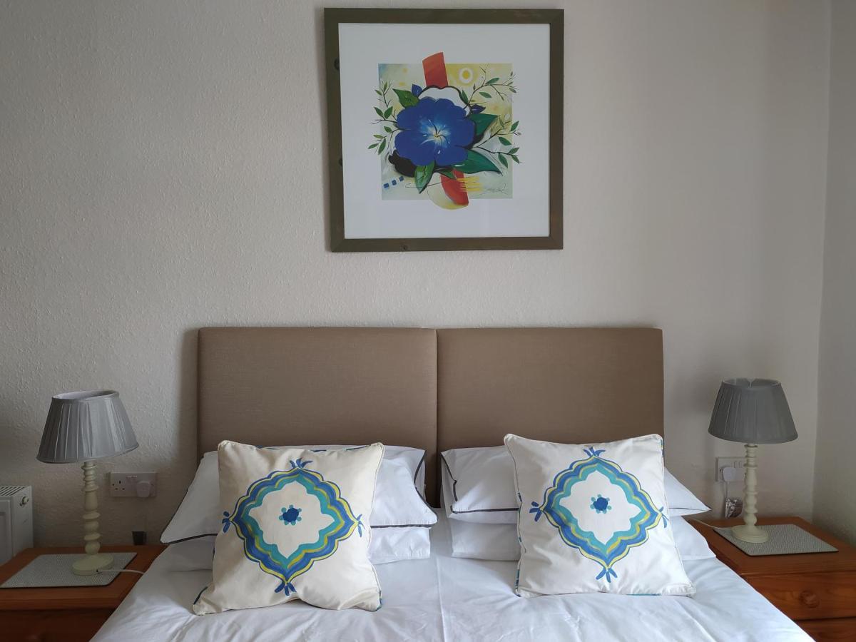 Frosty Towers Bed & Breakfast ลันดิดโน ภายนอก รูปภาพ